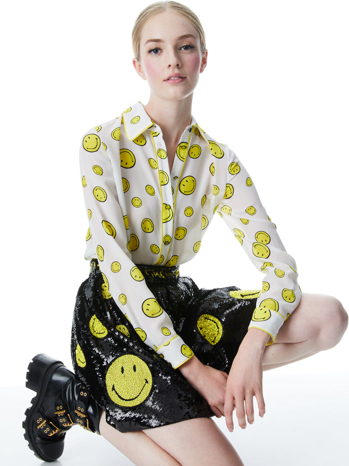 A+O X SMILEY WILLA EMBROIDERED PLACKET TOP - SMILEY