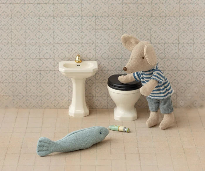 Bathroom Sink, Mouse- Off-White