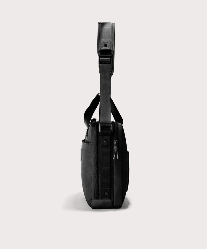 Berlin Travel Brief in Onyx