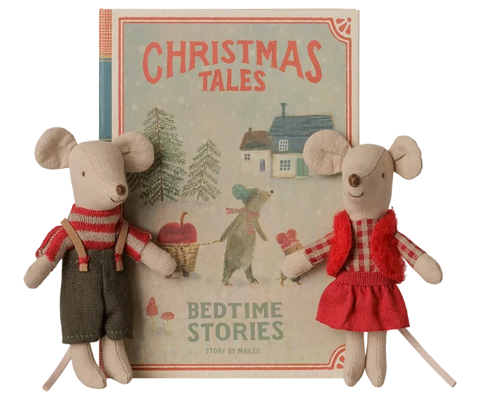 Christmas Twin Mice, Little Sister and Brother in Book
