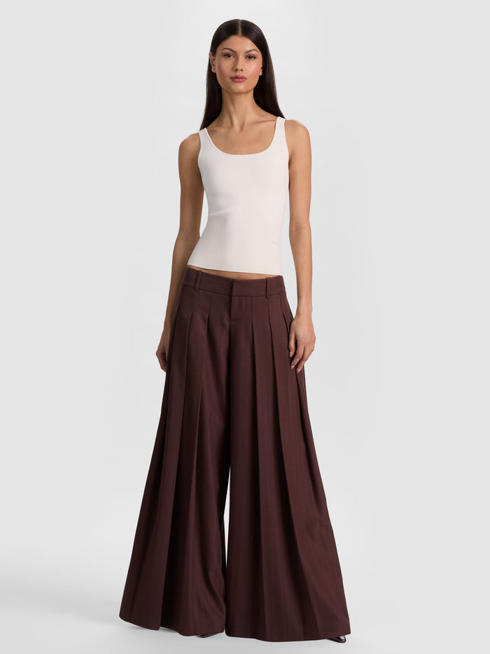DARYN SCULPTING TANK - SOFT WHITE