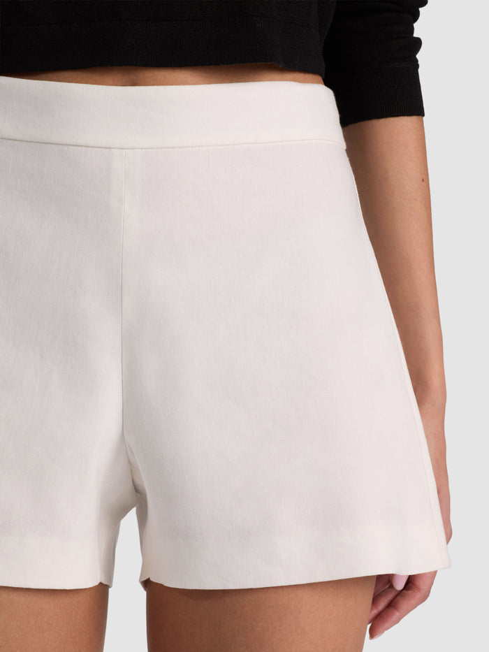 HERA HIGH RISE SHORT - OFF WHITE