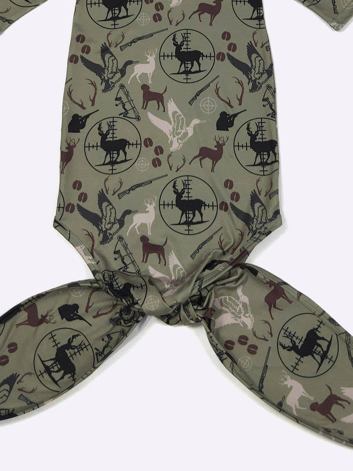 Hunt Scope Baby Knotted Gown