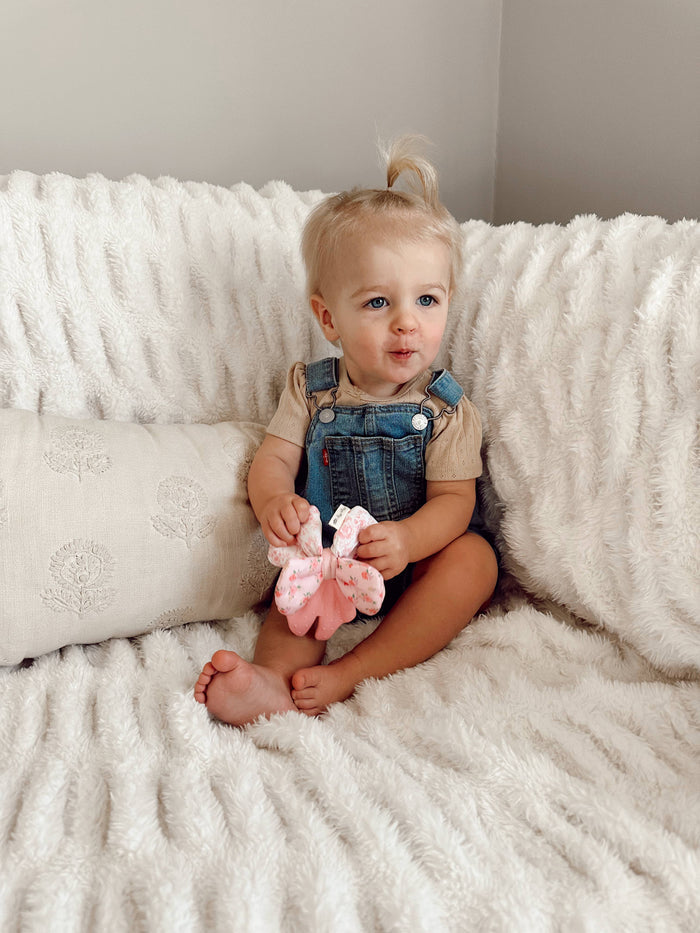 *NEW* Bow Sweetie Crinkle™