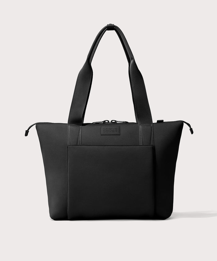 Tote  bag in a black seen from the front view.