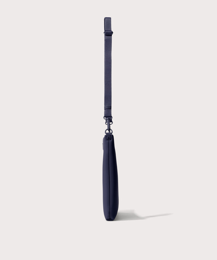 16 inch laptop shoulder bag in navy blue  seen from the side view.