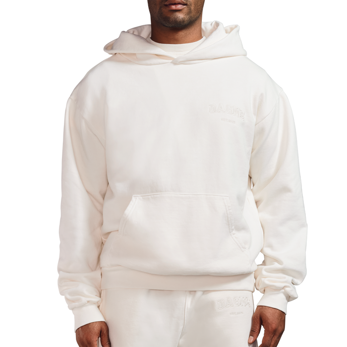 NoPDP - hover Jenry is 6'0 wearing a size M sweatshirt.